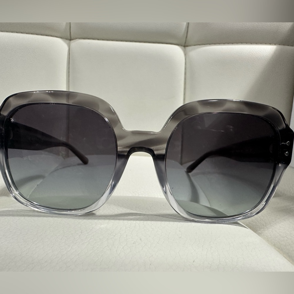 Tory Burch Sunglasses, grey tri gradient/dk Lt grey gradient.
